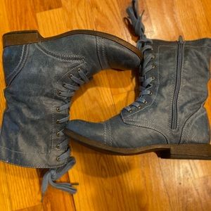 Vintage Blue boots size 8W
